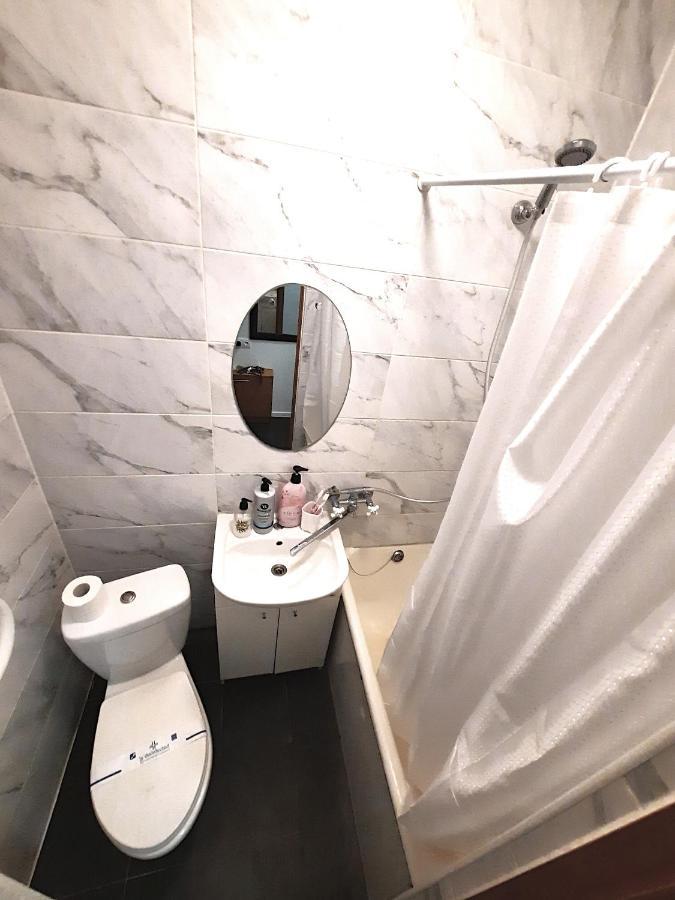 Квартира С Видом На Белую Беседку Сеть Апартаментов В Центре Alex Apartmets Бесконтактное Заселение 24-7 Poltava Eksteriør bilde